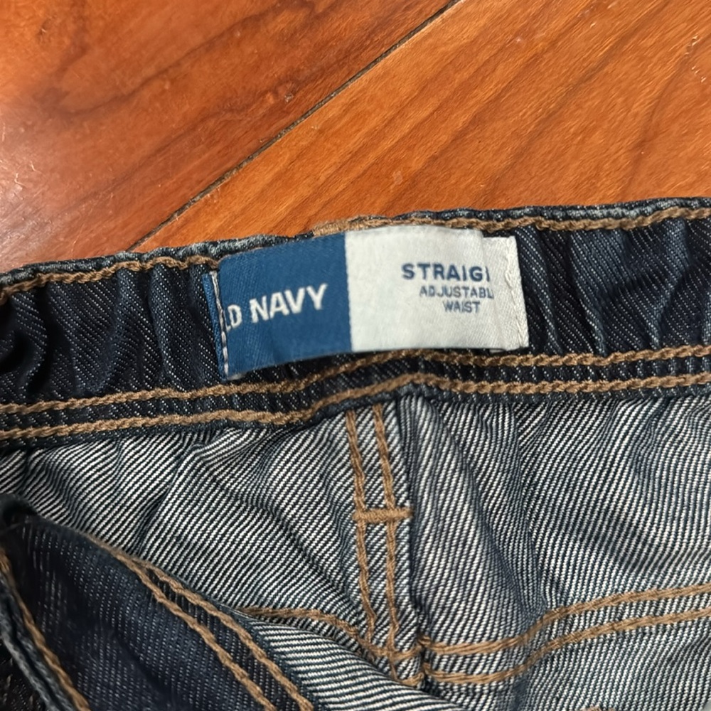 Old navy 4T jeans - Picture 2 of 3